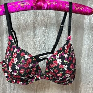 VICTORIA’S SECRET bra